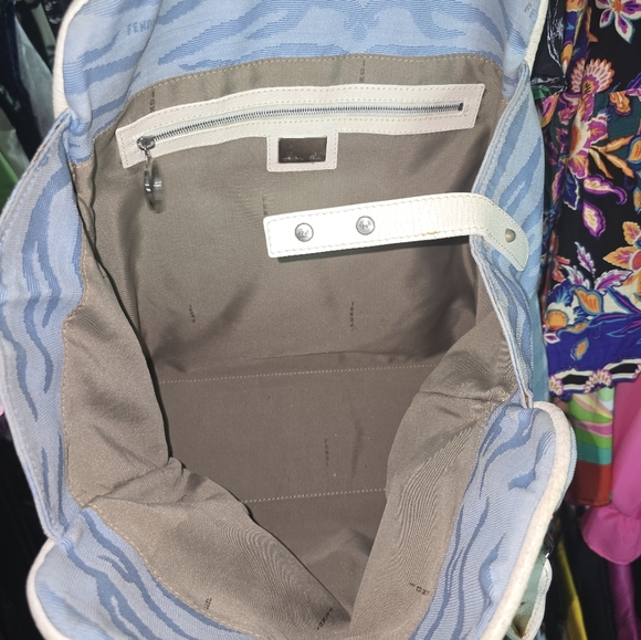 ๐๐๐๐NEED GONE TAKN OFFERS RARE vintage Authentic Tiger striped Fendi tote - Picture 7 of 14